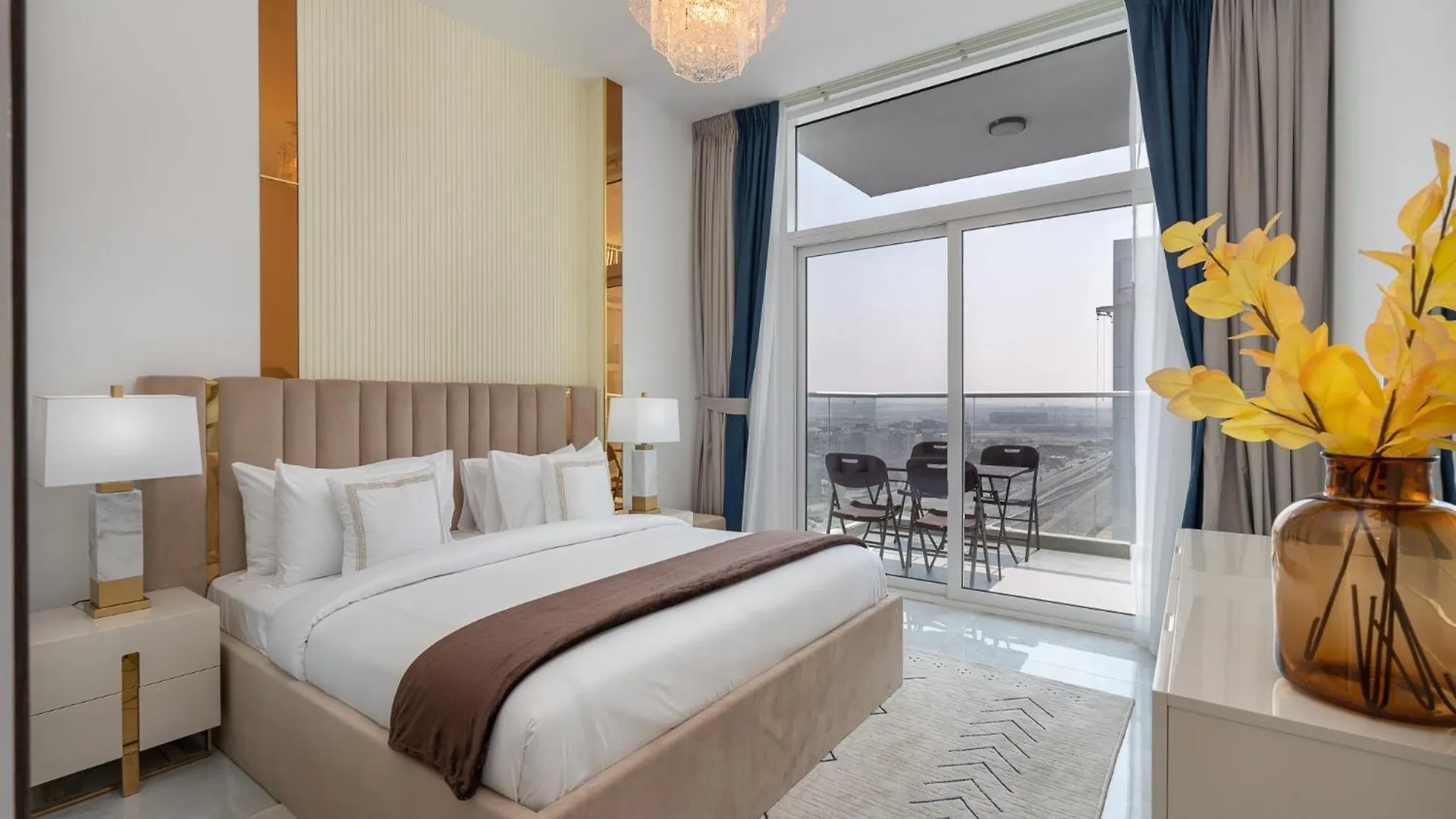 Vogue Elegance At Pearlz Near Metro Apartment Dubai