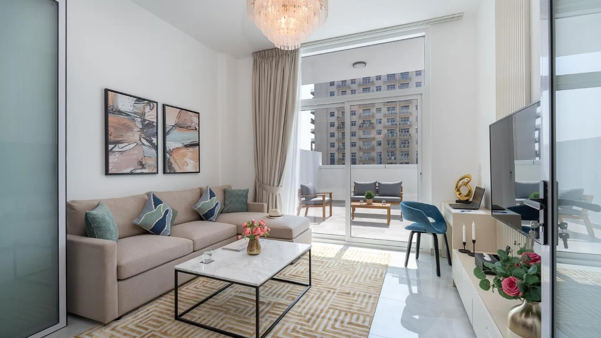 Vogue Elegance At Pearlz Near Metro Apartment Dubai